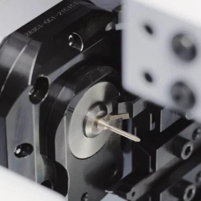 Precision CNC Machining Slender Shafts: Deflection Control & Real Fixes